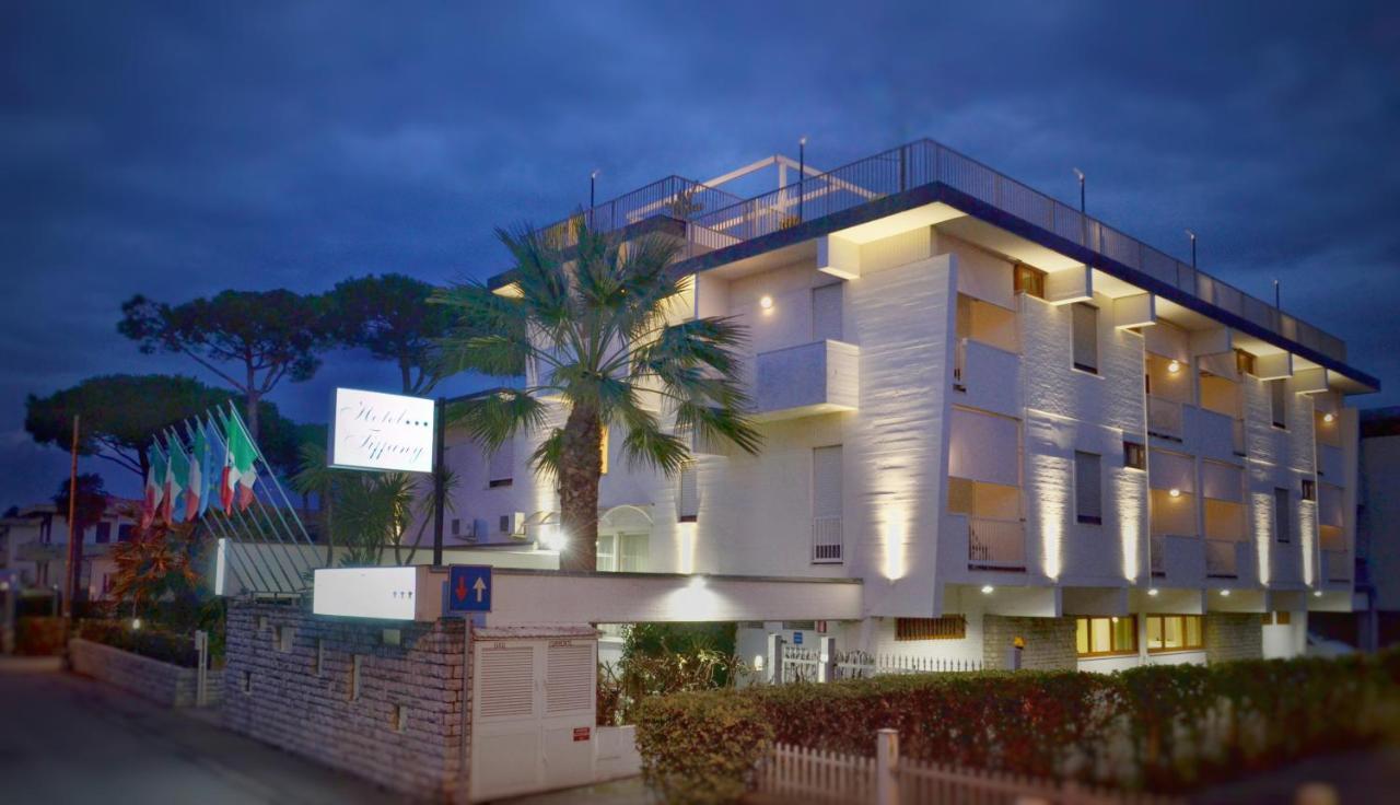 Hotel Tiffany Marina di Massa Exterior foto